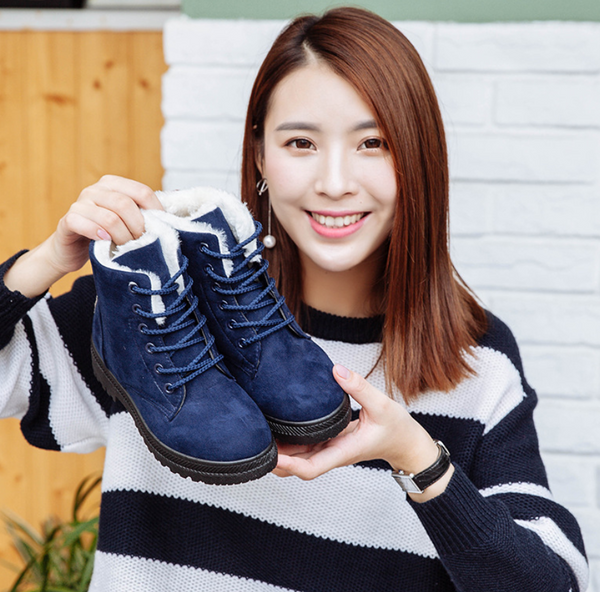New Women Snow Boots Flat With Large Size Casual Cotton Shoes Trend Women Vulcanized Shoes Artificial Plush