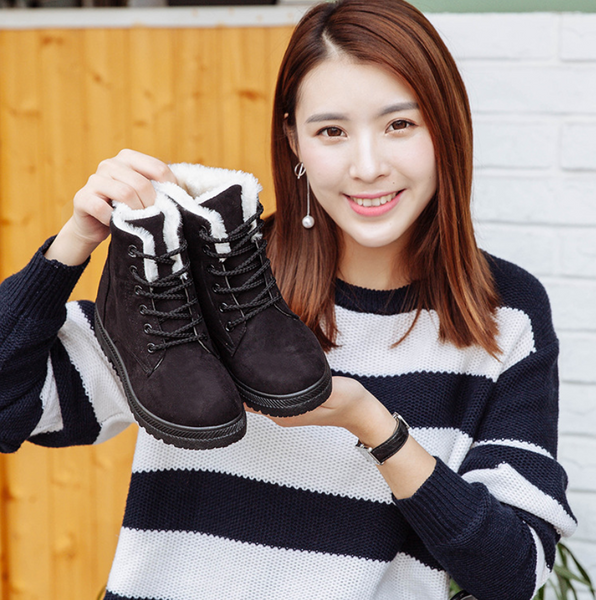 New Women Snow Boots Flat With Large Size Casual Cotton Shoes Trend Women Vulcanized Shoes Artificial Plush
