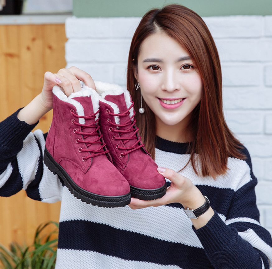 New Women Snow Boots Flat With Large Size Casual Cotton Shoes Trend Women Vulcanized Shoes Artificial Plush